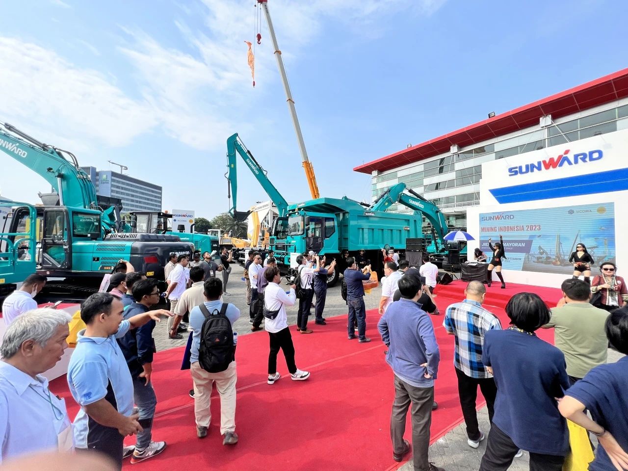 深耕细作，，，，，，逆势增添！恒峰g22智能艳服亮相印尼雅加达矿业展