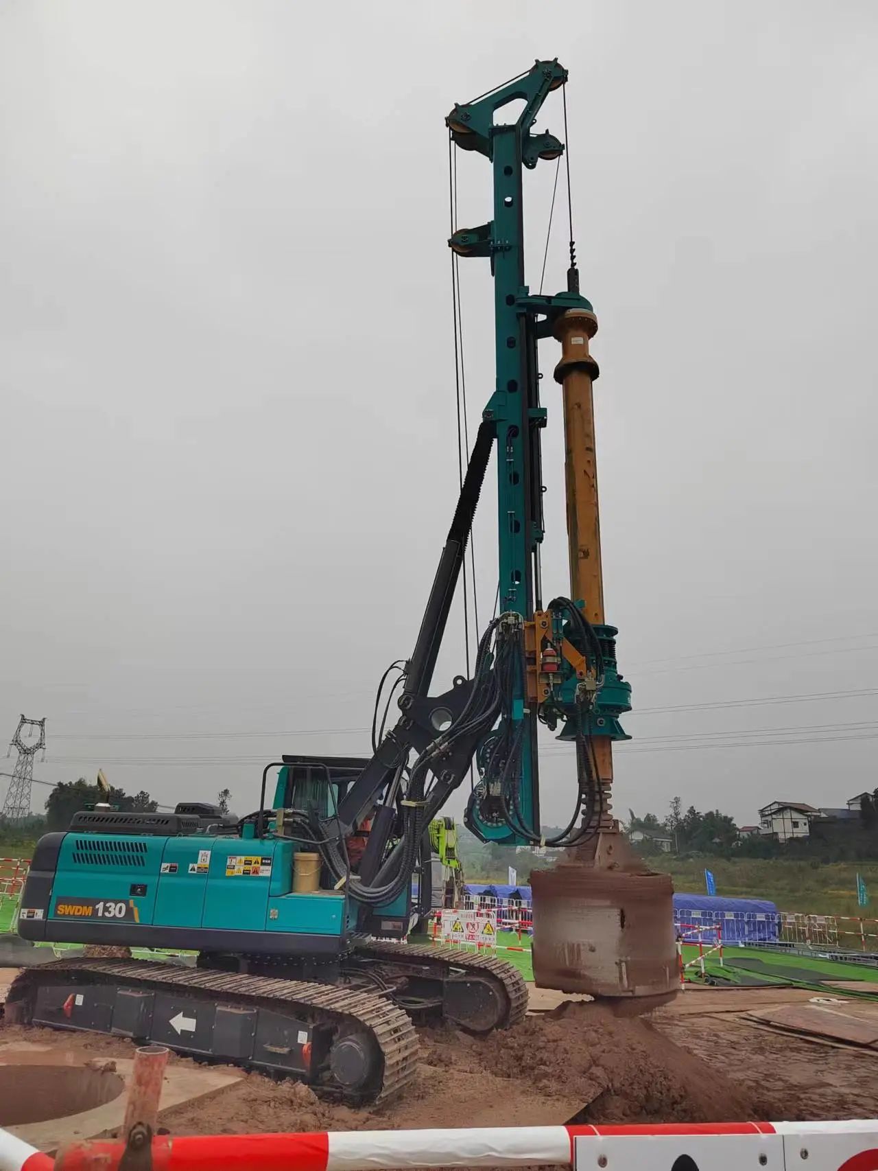 “强将”出击！恒峰g22智能旋挖钻机助力哈密送重庆特高压工程