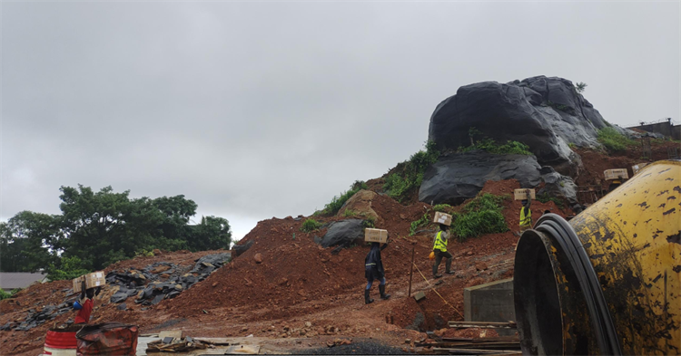 破万难，，，，，，，赶工期！恒峰g22江麓打响西非“攻坚战”