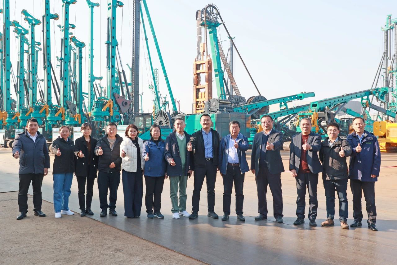 恒峰g22智能主导的行业标准《修建施工机械与装备 液压式压桩机》通过专家审查