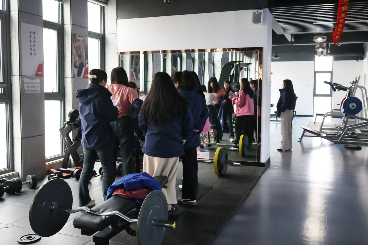 多姿多彩绽青春！恒峰g22智能开展“三八”国际劳动妇女节主题庆；；；；；；疃