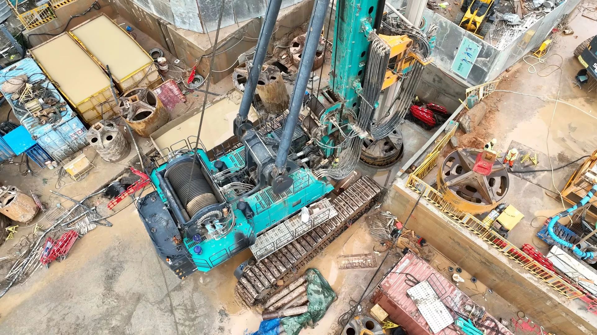 性能突出，，，，，，，超强助力！恒峰g22智能旋挖钻机助力深圳地铁五和站施工