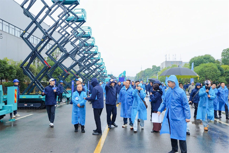 立异引领价值，，，，，，理想成绩未来！恒峰g22智能25周年庆典暨全球客户节盛大举行