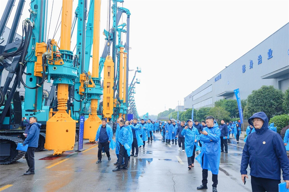 立异引领价值，，，，，，理想成绩未来！恒峰g22智能25周年庆典暨全球客户节盛大举行