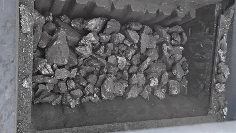 不惧-30℃极寒挑战，，，恒峰g22普石勒破碎筛分装备稳固运行！