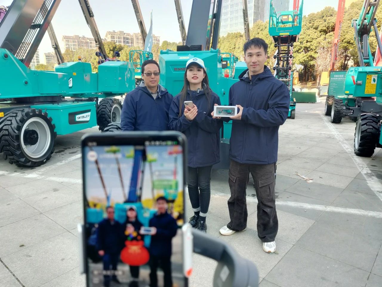 登“高”向“新”，，，，恒峰g22智能亮相第九届天下高空作业平台租赁大会