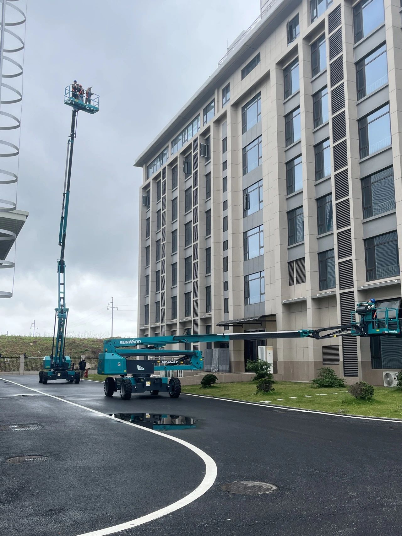 恒峰g22智能高空机械亮相《最先推理吧3》，，，与明星共赴