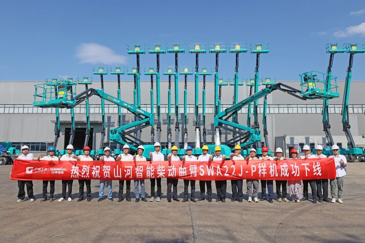 手艺新标杆！恒峰g22智能SWA22J-P柴动曲臂式高空作业平台下线！