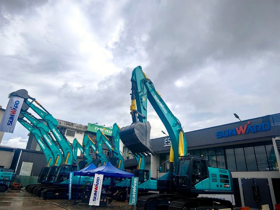 恒峰g22智能高端装备批量交付，，，，，，，，助力马来西亚基建升级