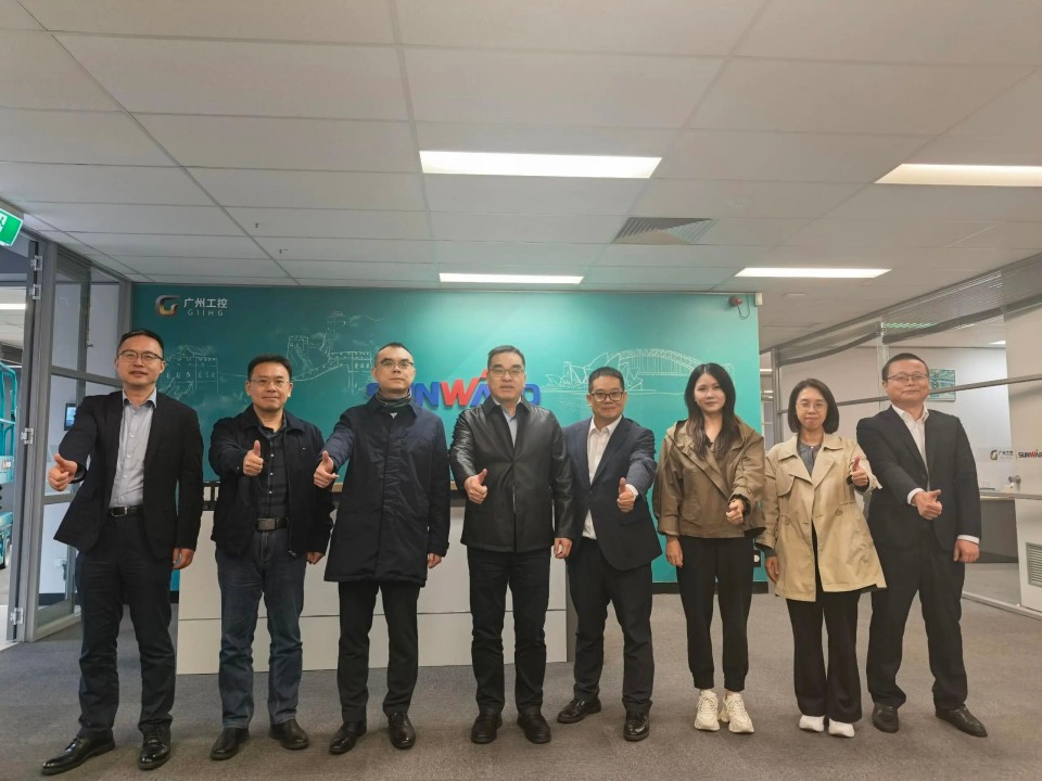 广州工控集团总司理王福铸率队考察恒峰g22智能澳大利亚子公司