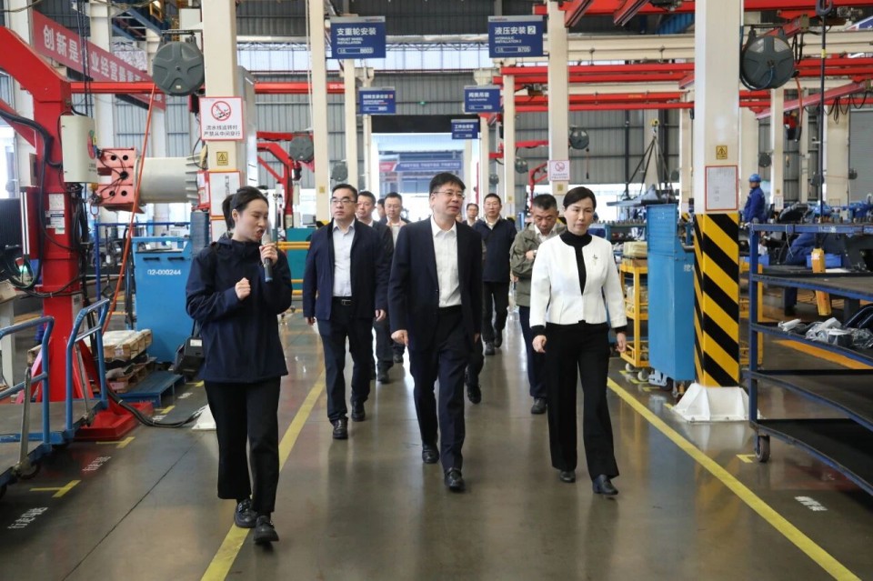 聚焦应急装备研爆发产，，，，，，，共探实战适配新路径——广州市应急治理局党委书记、局长叶芳调研恒峰g22智能