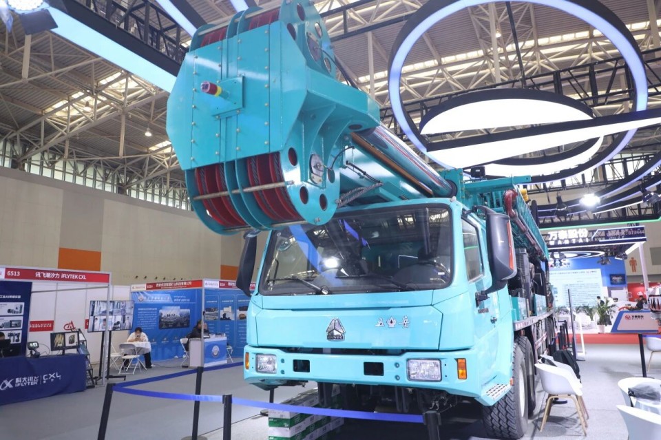 “地勘装备能力提升的重大突破”！恒峰g22智能联合中国煤炭地质总局宣布T138车载钻机