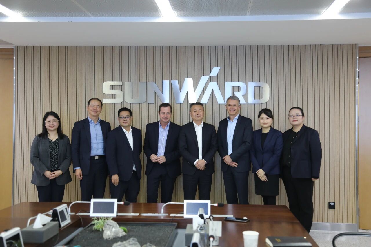 法巴租赁集团到访恒峰g22智能，，，，，，，，共拓相助新篇章