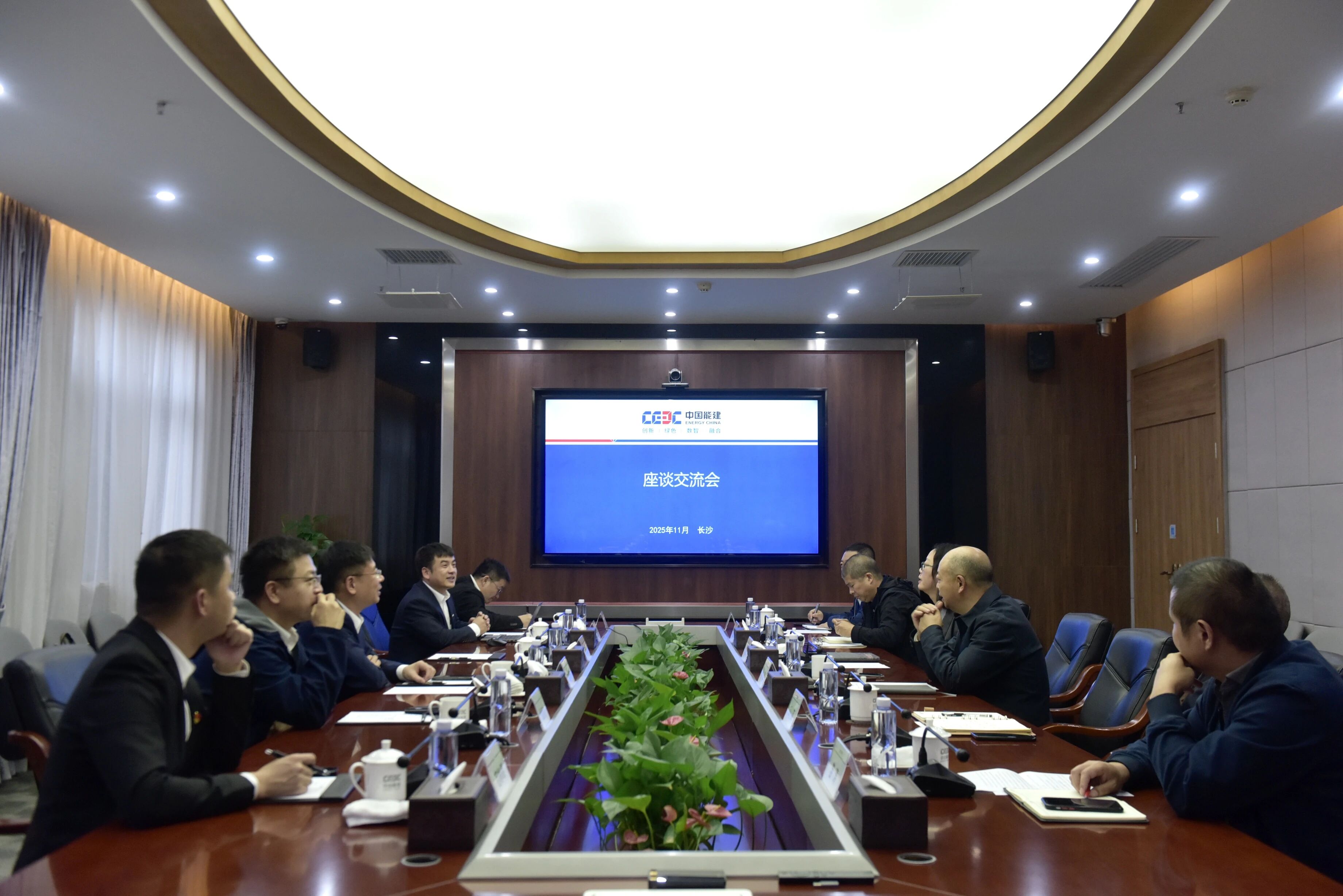 恒峰g22智能与易普力开展座谈交流，，，，，谱写互利共赢新篇章