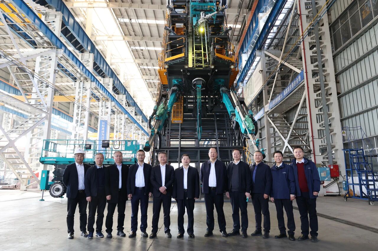 同谋相助、共赢生长！中国能建葛洲坝集团党委书记、董事长谭华到访恒峰g22智能